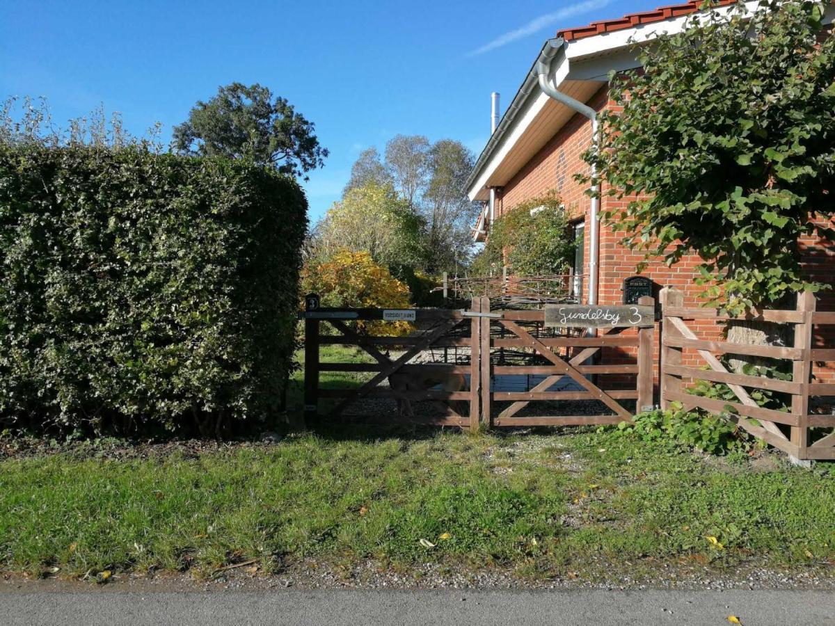 Ferienhaus Extrazeit_Urlaub Hasselberg  外观 照片